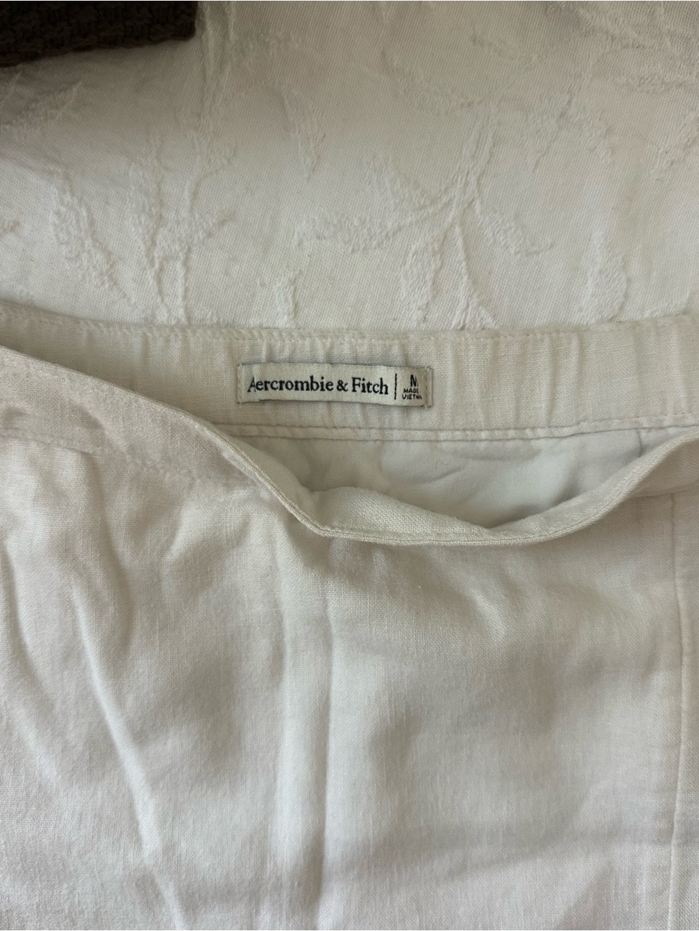 Abercrombie & Fitch white mini skirt